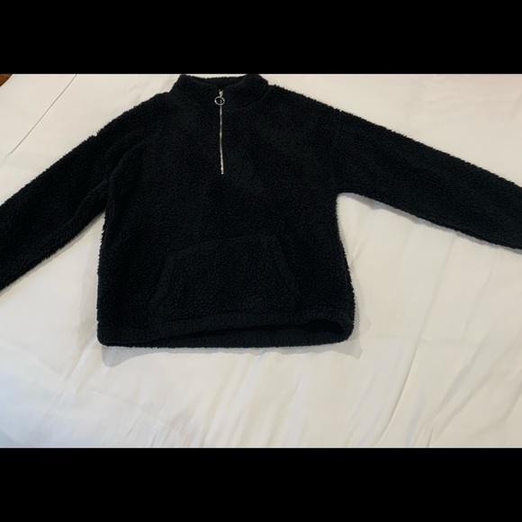 BLACK FUZZY SWEATSHIRT WITH ZIPPER — BRAND: JAC PARKER - Picture 1 of 4
